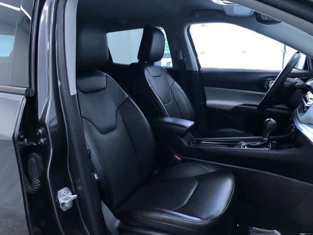 Thumbnail: 2022 Jeep Compass - 22