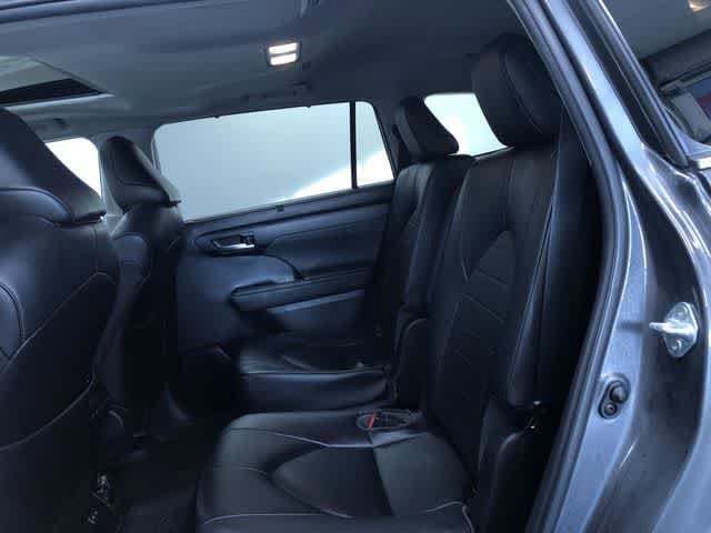 Thumbnail: 2023 Toyota Highlander - 22