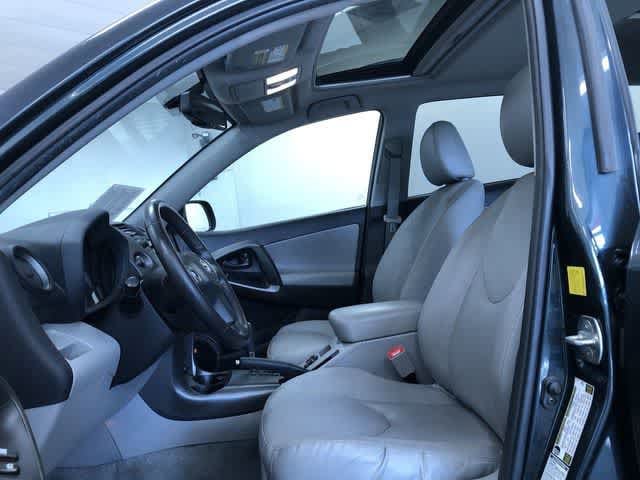 Thumbnail: 2011 Toyota RAV4 - 17