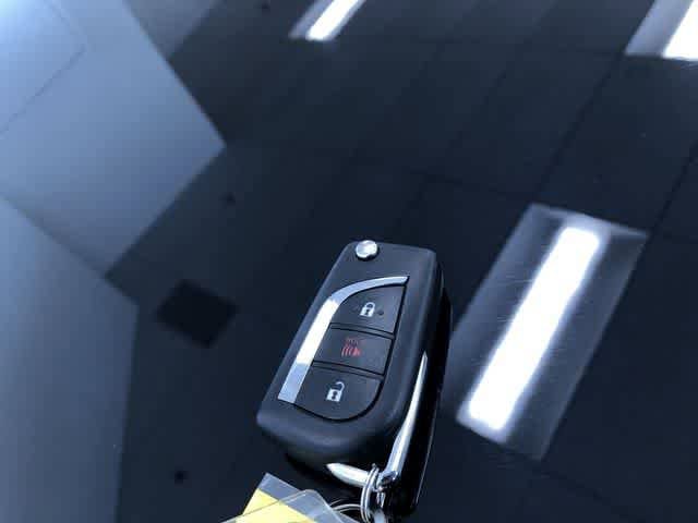 Thumbnail: 2025 Toyota RAV4 - 31