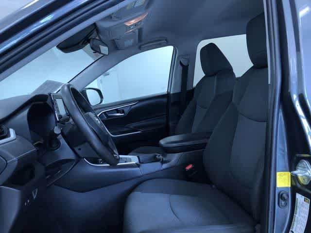 Thumbnail: 2020 Toyota RAV4 - 18