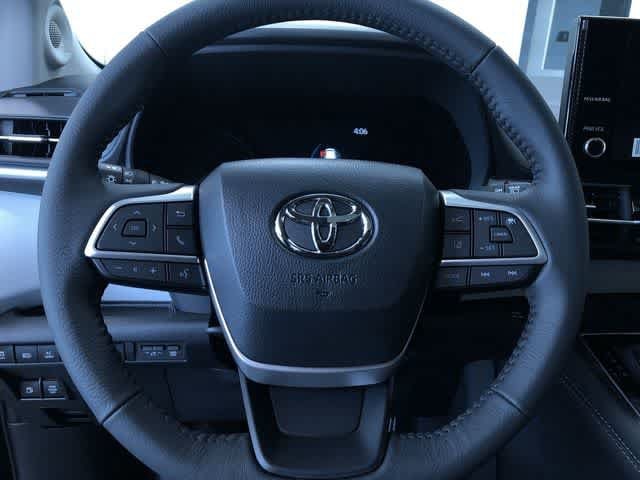Thumbnail: 2026 Toyota Sienna - 26