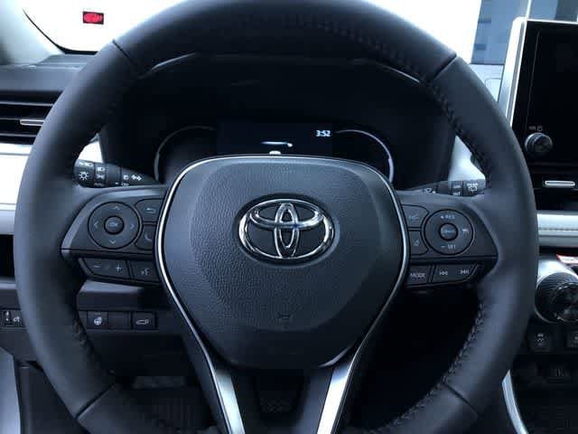 Thumbnail: 2025 Toyota RAV4 - 16