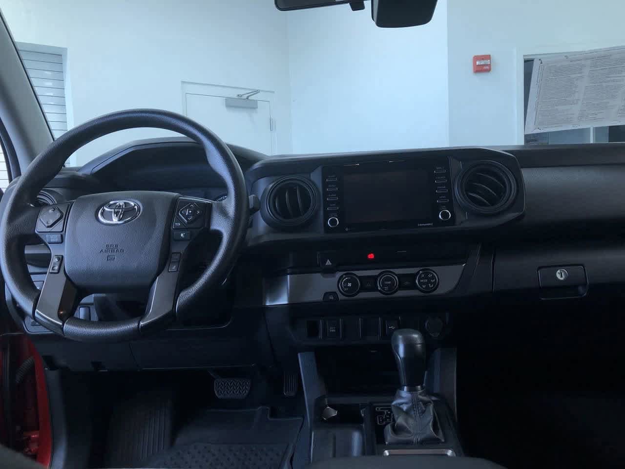 Thumbnail: 2022 Toyota Tacoma - 10