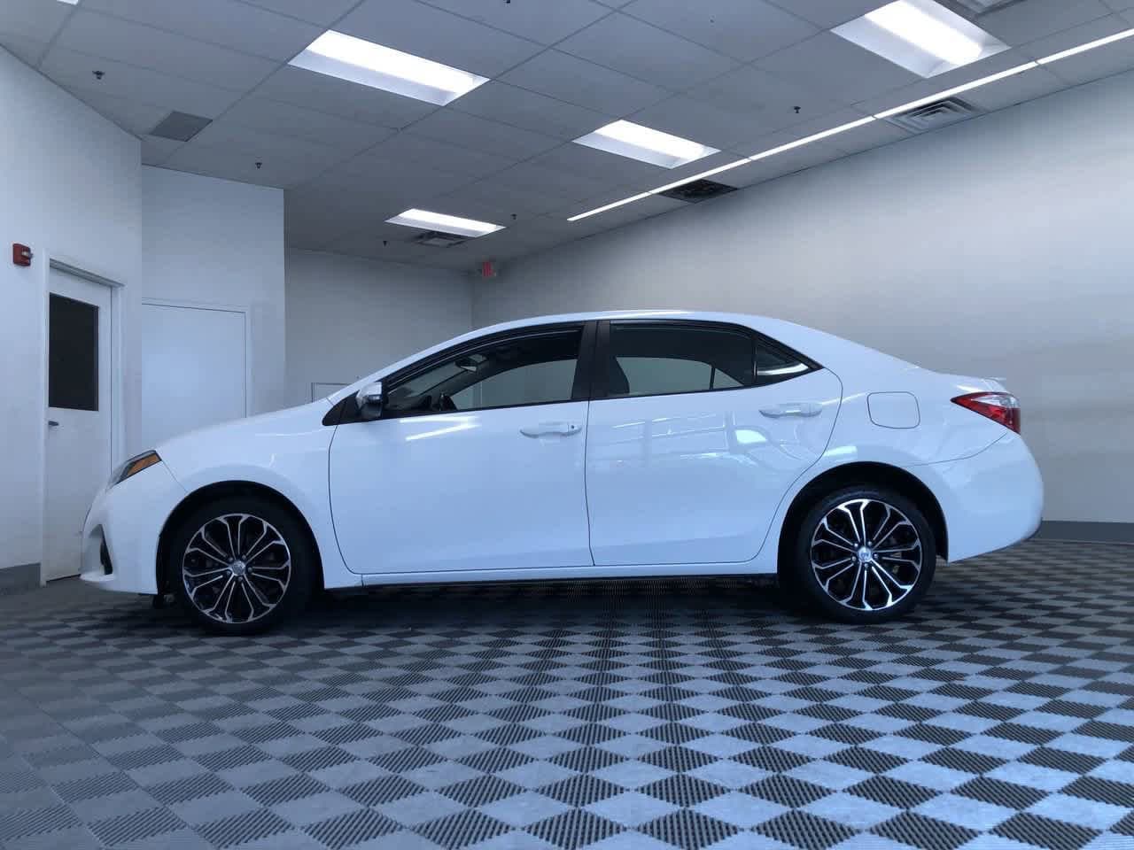 Thumbnail: 2016 Toyota Corolla - 11