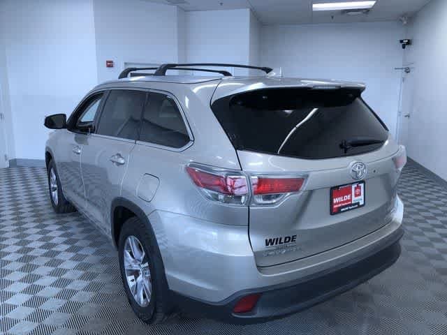 Thumbnail: 2015 Toyota Highlander - 12
