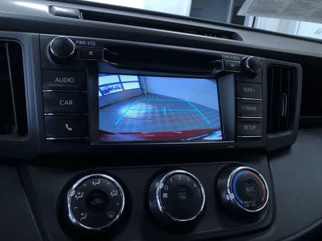 Thumbnail: 2018 Toyota RAV4 - 20