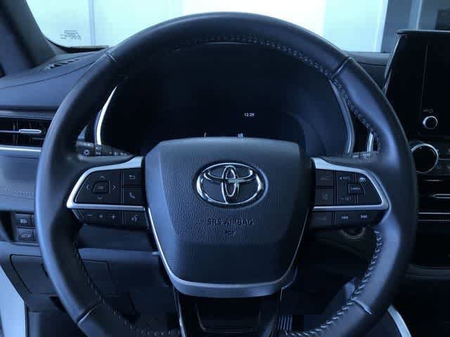 Thumbnail: 2025 Toyota Highlander - 27