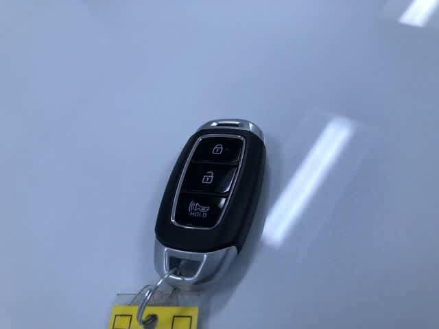 Thumbnail: 2020 Hyundai Santa Fe - 32