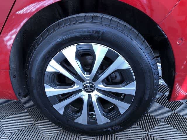 Thumbnail: 2022 Toyota Prius - 17