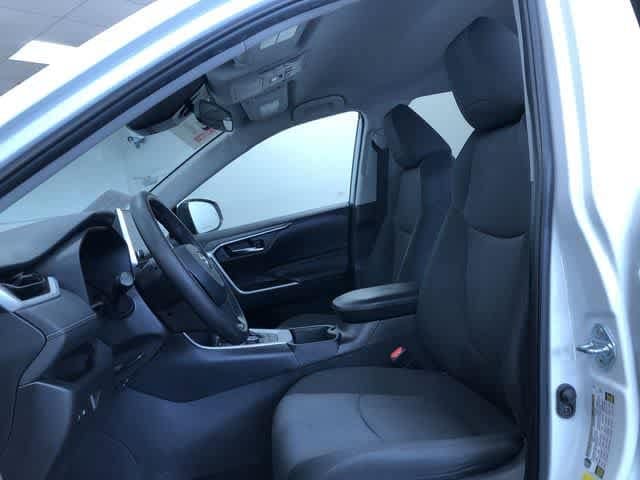 Thumbnail: 2024 Toyota RAV4 - 17