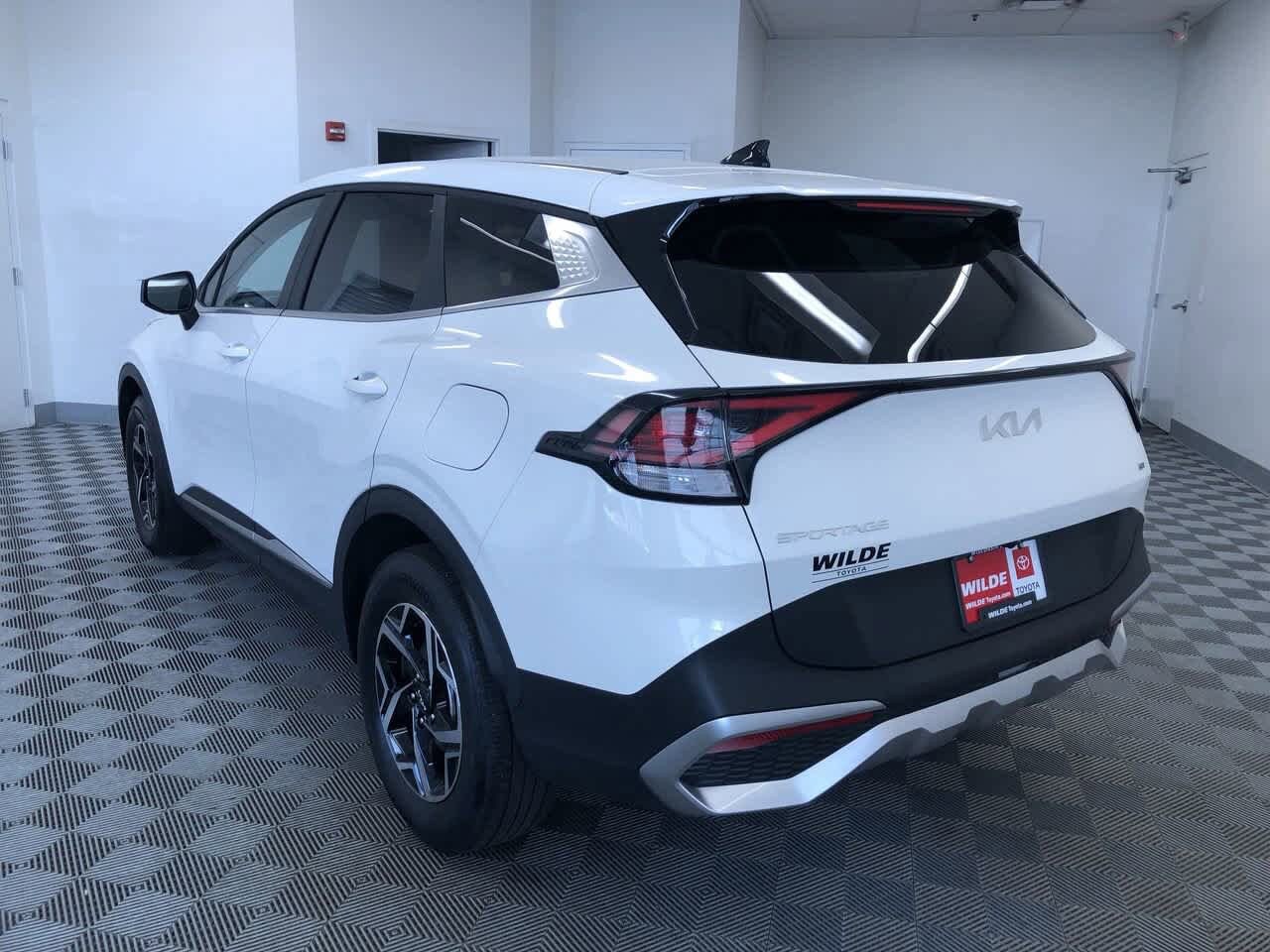2024 Kia Sportage LX 11