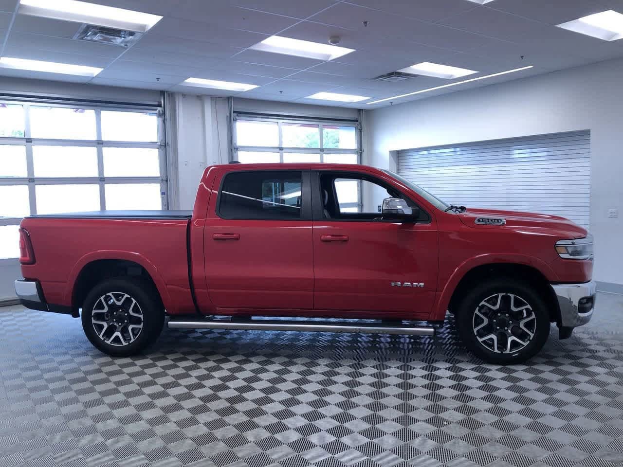 Thumbnail: 2025 RAM 1500 - 6