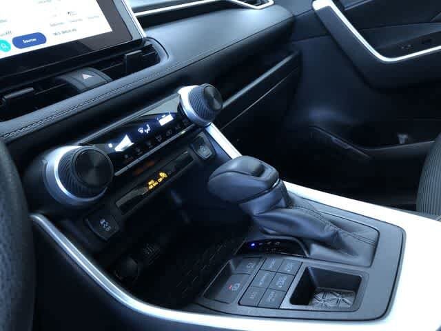 Thumbnail: 2025 Toyota RAV4 - 29