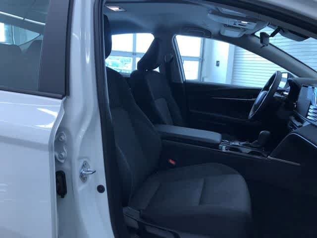 Thumbnail: 2025 Toyota Camry - 22