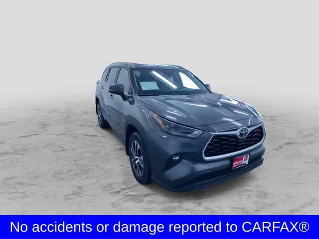 Thumbnail: 2024 Toyota Highlander - 3