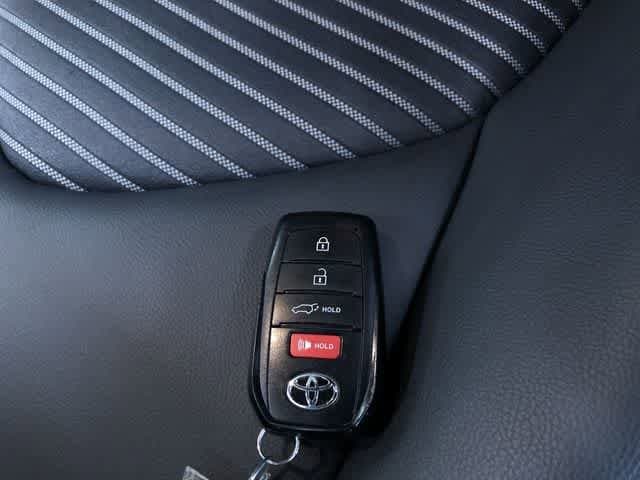 Thumbnail: 2025 Toyota Highlander - 32