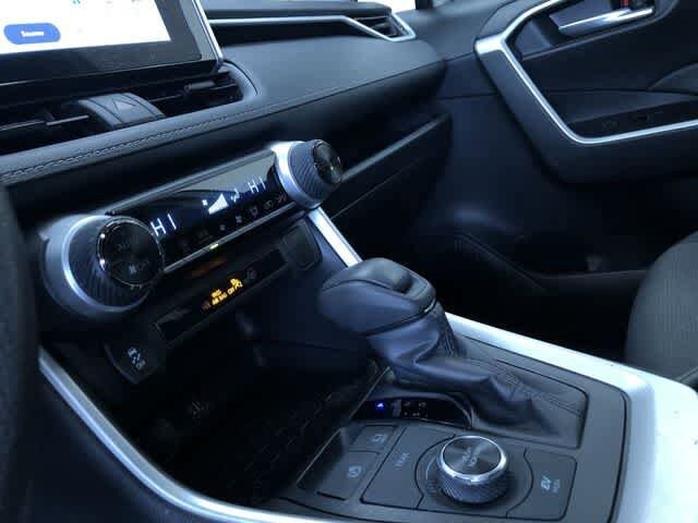 Thumbnail: 2025 Toyota RAV4 - 29