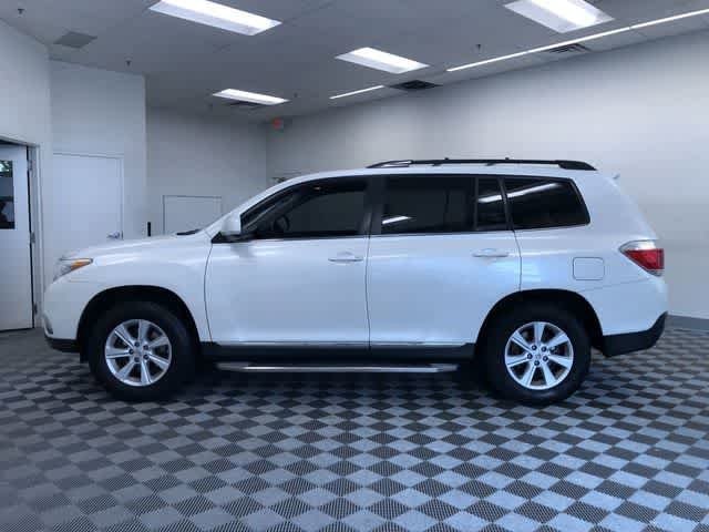 Thumbnail: 2013 Toyota Highlander - 13