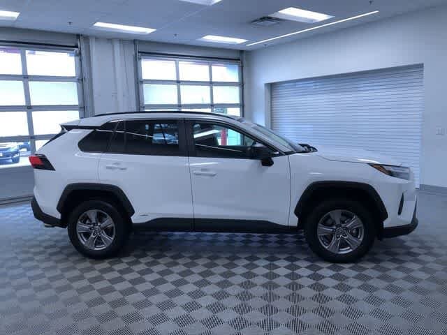 Thumbnail: 2025 Toyota RAV4 - 35