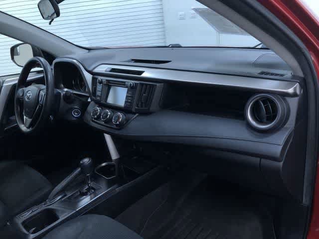 Thumbnail: 2016 Toyota RAV4 - 23