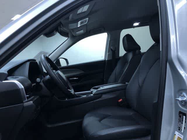 Thumbnail: 2025 Toyota Grand Highlander - 20