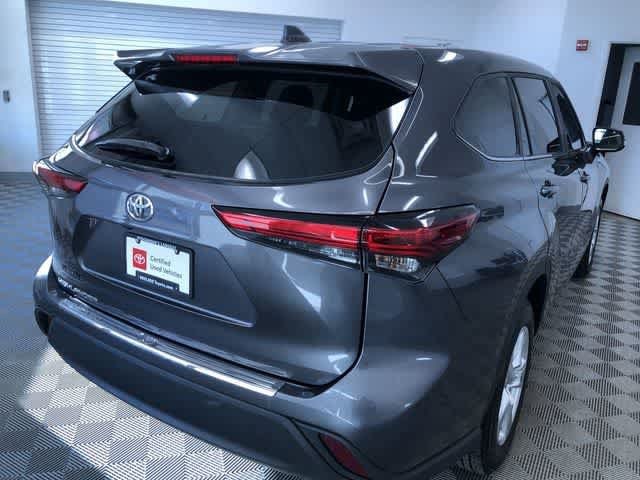 Thumbnail: 2023 Toyota Highlander - 33