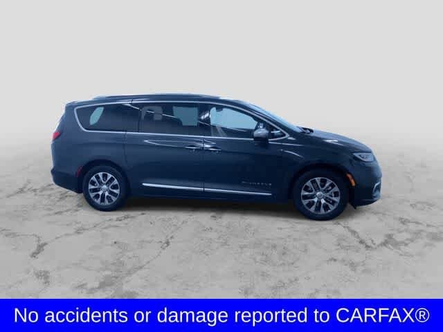 Thumbnail: 2021 Chrysler Pacifica - 2