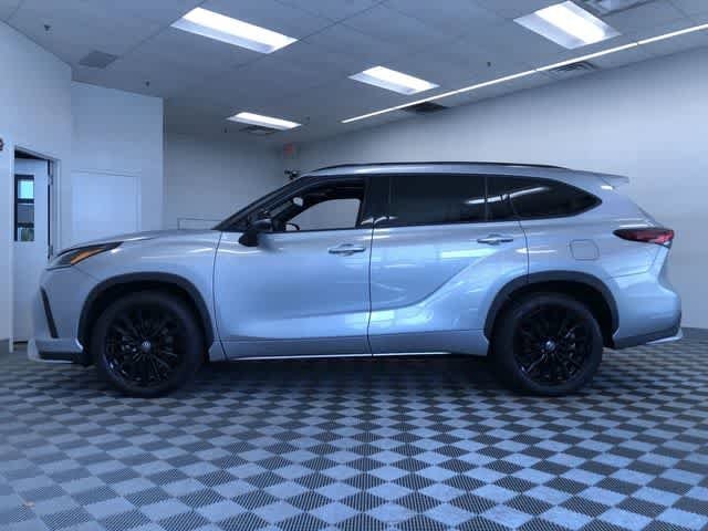 Thumbnail: 2025 Toyota Highlander - 11
