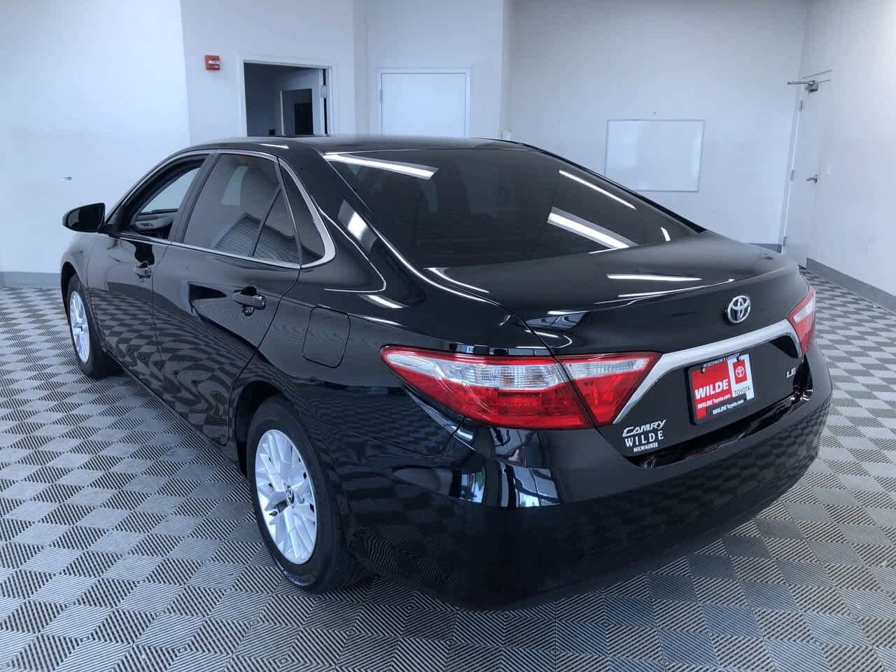 Thumbnail: 2017 Toyota Camry - 12