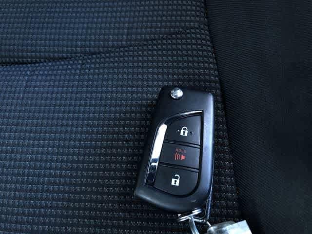 Thumbnail: 2025 Toyota RAV4 - 33