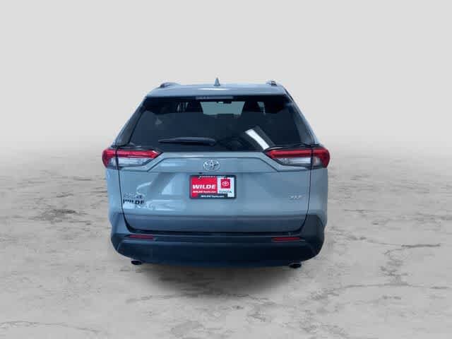 Thumbnail: 2021 Toyota RAV4 - 9