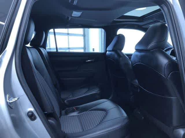 Thumbnail: 2025 Toyota Highlander - 24