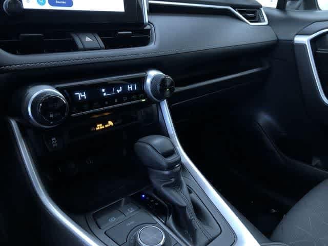 Thumbnail: 2025 Toyota RAV4 - 29