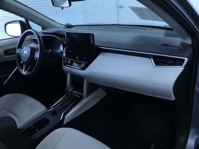 Thumbnail: 2023 Toyota Corolla Cross - 24