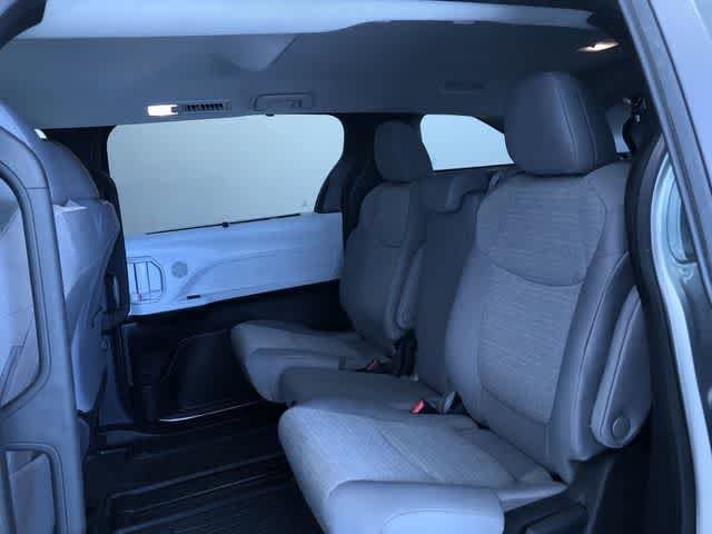 Thumbnail: 2025 Toyota Sienna - 21