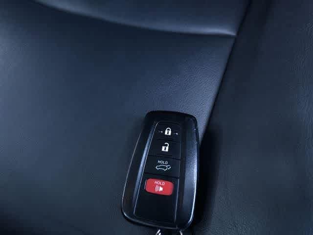 Thumbnail: 2021 Toyota RAV4 - 33