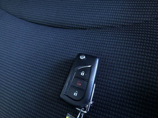 Thumbnail: 2025 Toyota RAV4 - 31