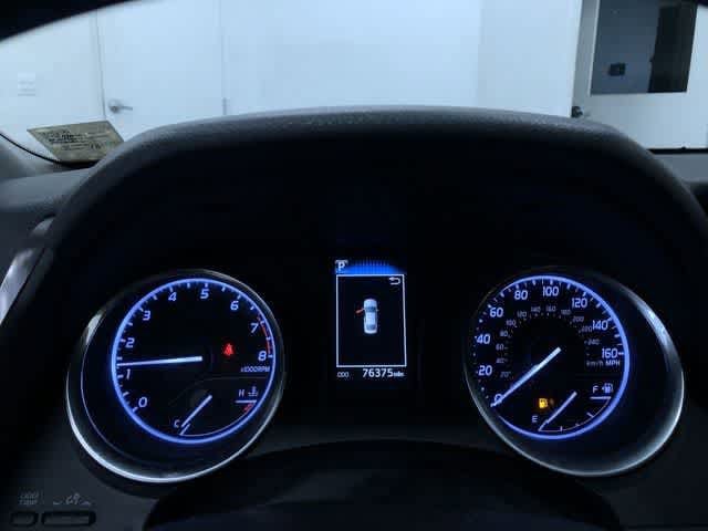 Thumbnail: 2019 Toyota Camry - 30