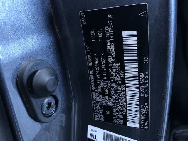 Thumbnail: 2023 Toyota Highlander - 34