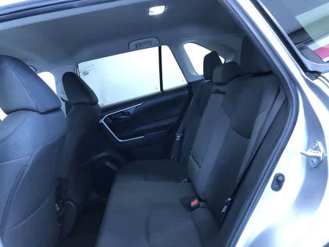 2025 Toyota RAV4 LE - Photo 20