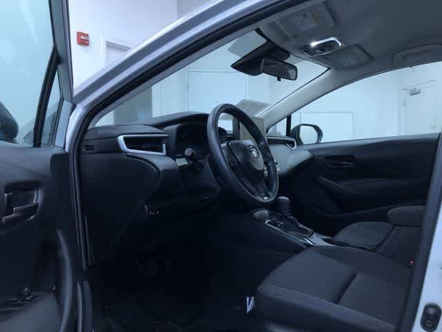 2025 Toyota Corolla LE - Photo 10