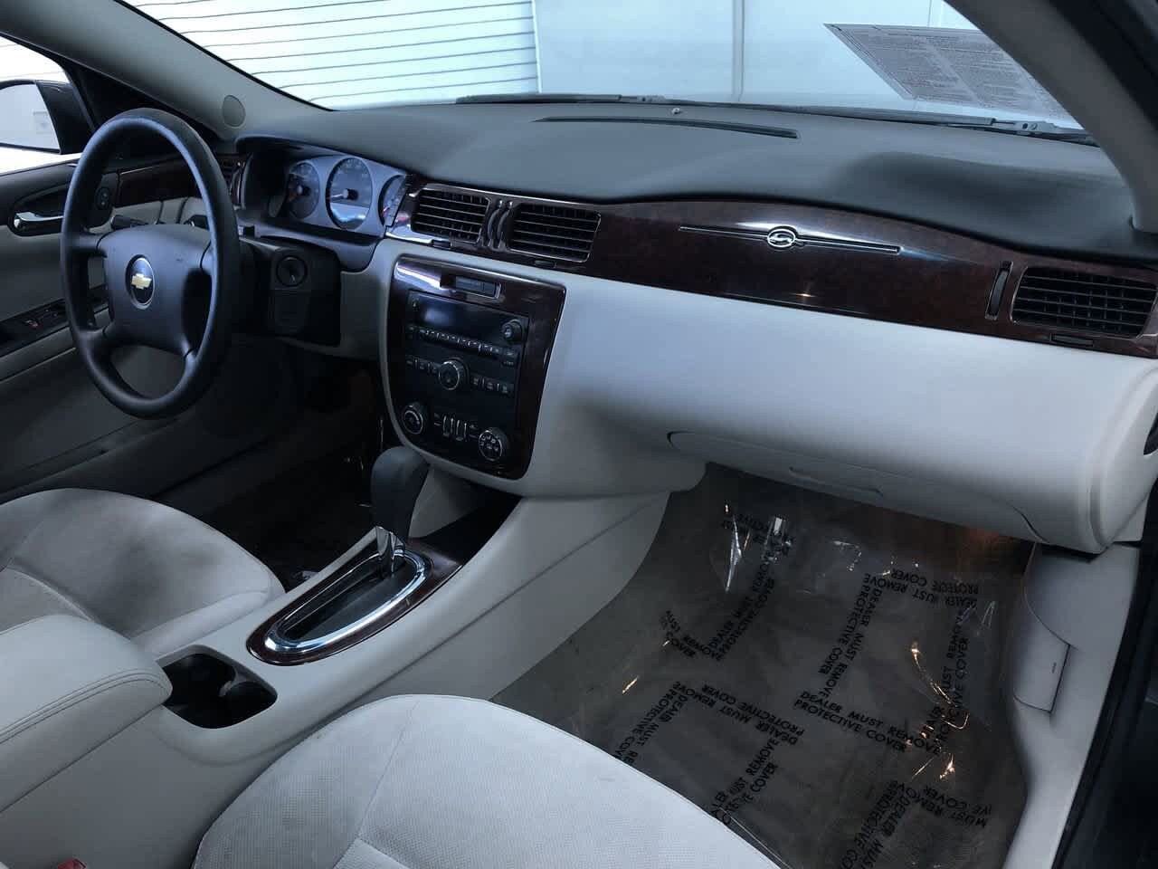 Thumbnail: 2010 Chevrolet Impala - 23