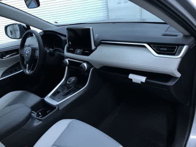 Thumbnail: 2025 Toyota RAV4 - 15