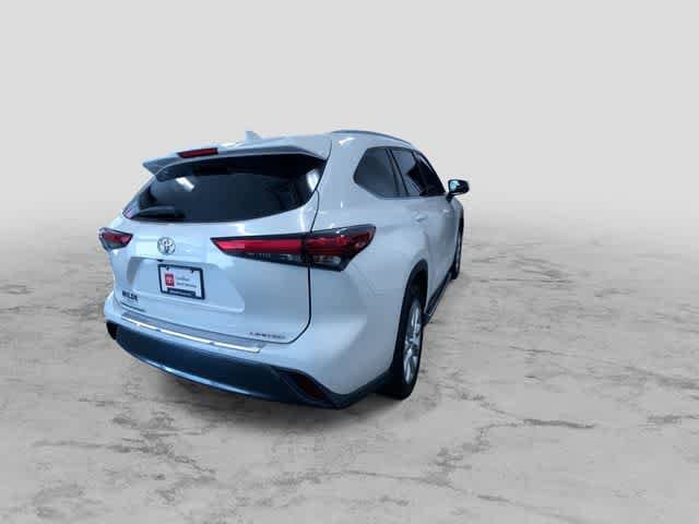 Thumbnail: 2021 Toyota Highlander - 9