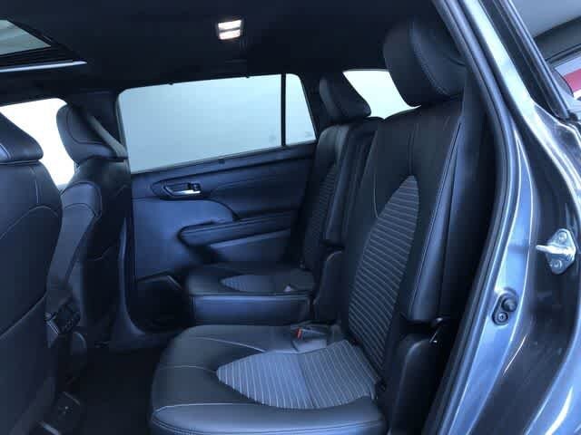 Thumbnail: 2025 Toyota Highlander - 22