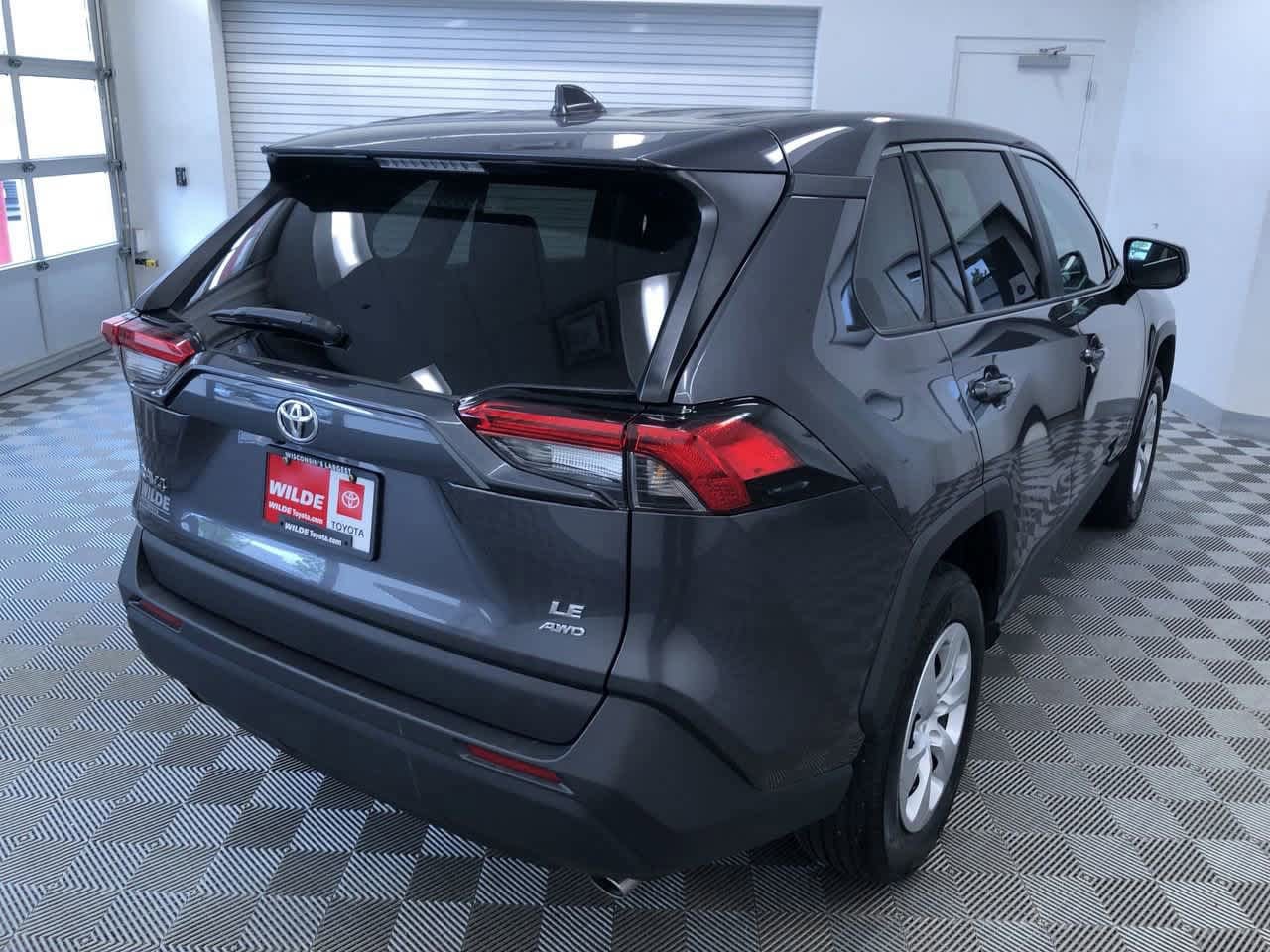 2024 Toyota RAV4 LE 34