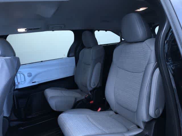 Thumbnail: 2026 Toyota Sienna - 19