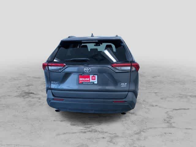 Thumbnail: 2021 Toyota RAV4 - 9