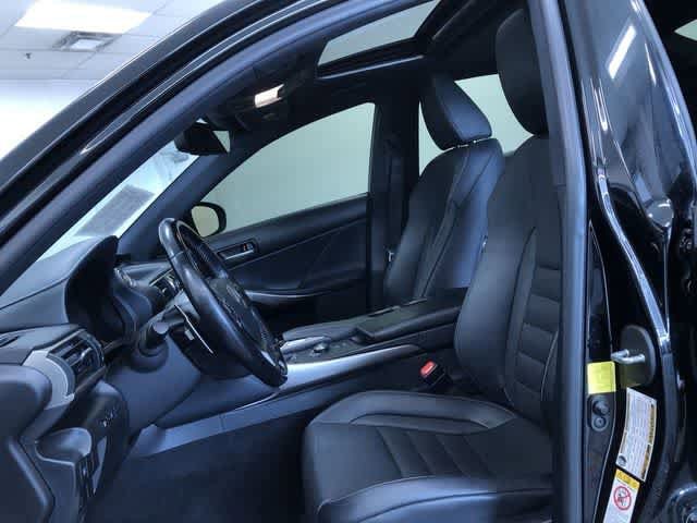 Thumbnail: 2017 Lexus IS - 20